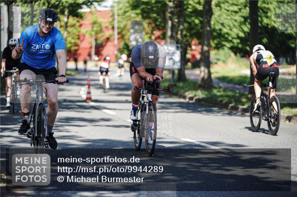 09.08.2026 - GEWOBA Citytriathlon Bremen Michael Burmester http://msf.ph/oto/9944289 09.08.2026 10:32:30 Radfahren 39, 131, 239, 249, 324, 385, 445 meine-sportfotos.de