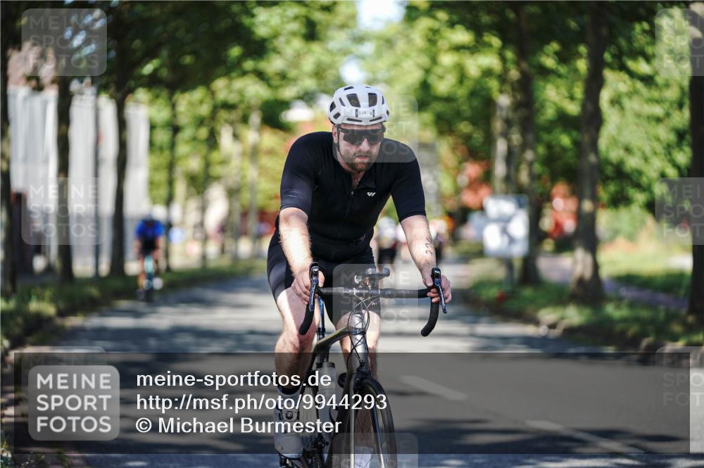 09.08.2026 - GEWOBA Citytriathlon Bremen Michael Burmester http://msf.ph/oto/9944293 09.08.2026 10:32:32 Radfahren 39, 131, 249, 324, 385, 445, 515 meine-sportfotos.de