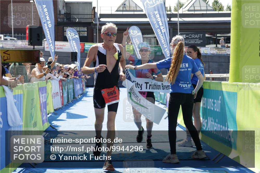 09.08.2026 - GEWOBA Citytriathlon Bremen Yannick Fuchs http://msf.ph/oto/9944296 09.08.2026 14:16:09 Ziel 639, 869, 1016, 1016, 1118 meine-sportfotos.de
