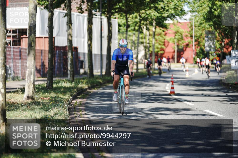 09.08.2026 - GEWOBA Citytriathlon Bremen Michael Burmester http://msf.ph/oto/9944297 09.08.2026 10:32:35 Radfahren 39, 131, 324, 374, 385, 445, 515 meine-sportfotos.de