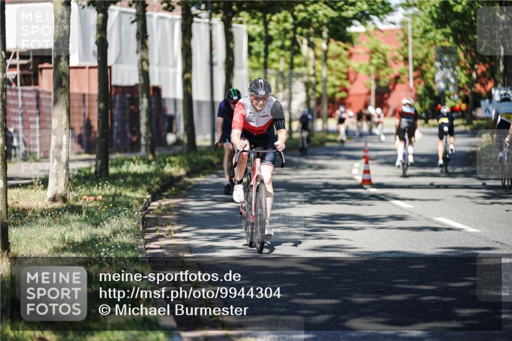 09.08.2026 - GEWOBA Citytriathlon Bremen Michael Burmester http://msf.ph/oto/9944304 09.08.2026 10:32:42 Radfahren 7, 39, 131, 303, 305, 324, 330, 374, 385, 452, 515 meine-sportfotos.de