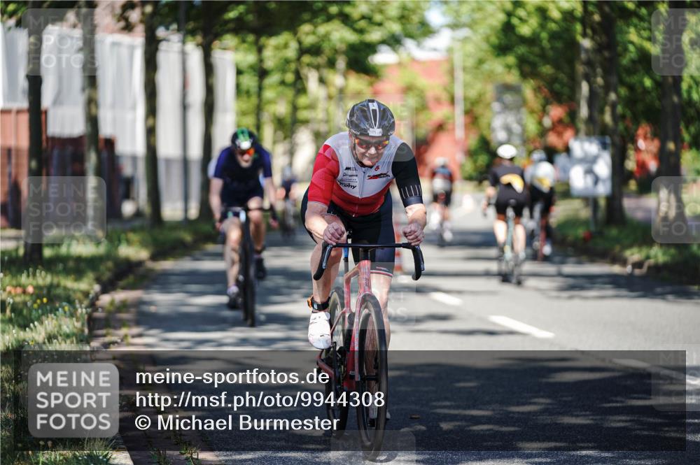 09.08.2026 - GEWOBA Citytriathlon Bremen Michael Burmester http://msf.ph/oto/9944308 09.08.2026 10:32:42 Radfahren 7, 39, 131, 303, 305, 324, 330, 374, 385, 452, 515 meine-sportfotos.de