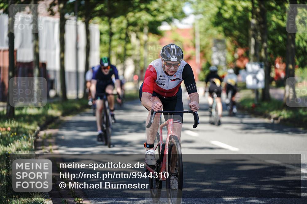 09.08.2026 - GEWOBA Citytriathlon Bremen Michael Burmester http://msf.ph/oto/9944310 09.08.2026 10:32:43 Radfahren 7, 39, 131, 303, 305, 324, 330, 374, 385, 452, 508, 515 meine-sportfotos.de