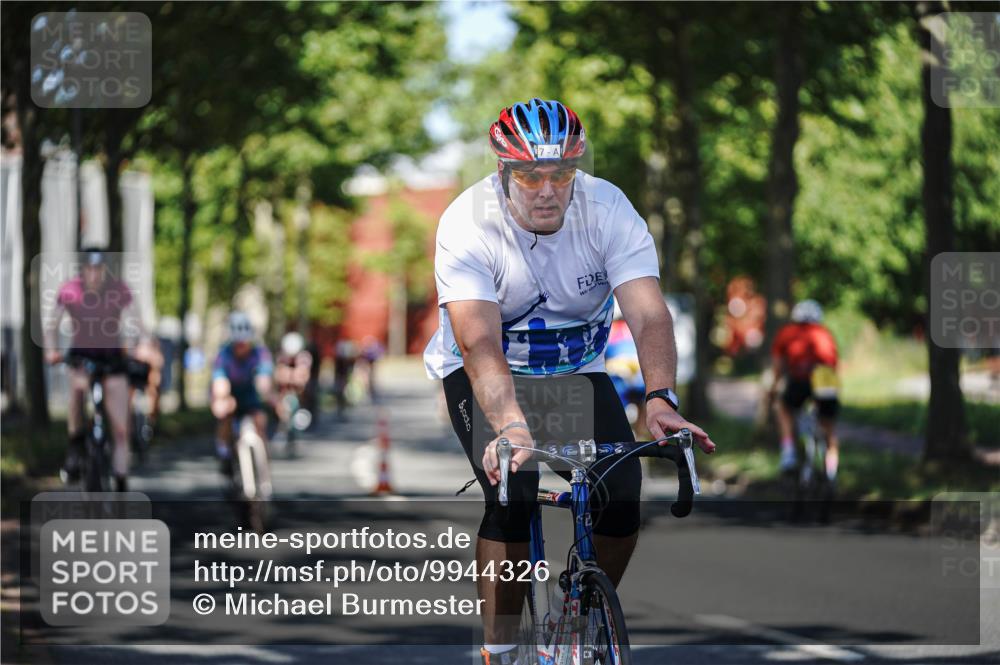 09.08.2026 - GEWOBA Citytriathlon Bremen Michael Burmester http://msf.ph/oto/9944326 09.08.2026 10:32:46 Radfahren 7, 303, 305, 324, 330, 370, 374, 385, 452, 508, 515 meine-sportfotos.de