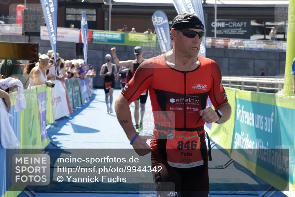 09.08.2026 - GEWOBA Citytriathlon Bremen Yannick Fuchs http://msf.ph/oto/9944342 09.08.2026 14:16:25 Ziel 547, 816, 846, 880 meine-sportfotos.de