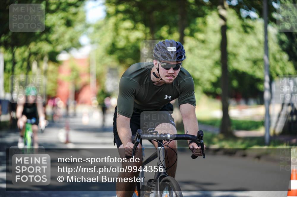 09.08.2026 - GEWOBA Citytriathlon Bremen Michael Burmester http://msf.ph/oto/9944356 09.08.2026 10:32:54 Radfahren 7, 173, 303, 305, 330, 353, 370, 374, 419, 452, 493, 503, 508, 526 meine-sportfotos.de