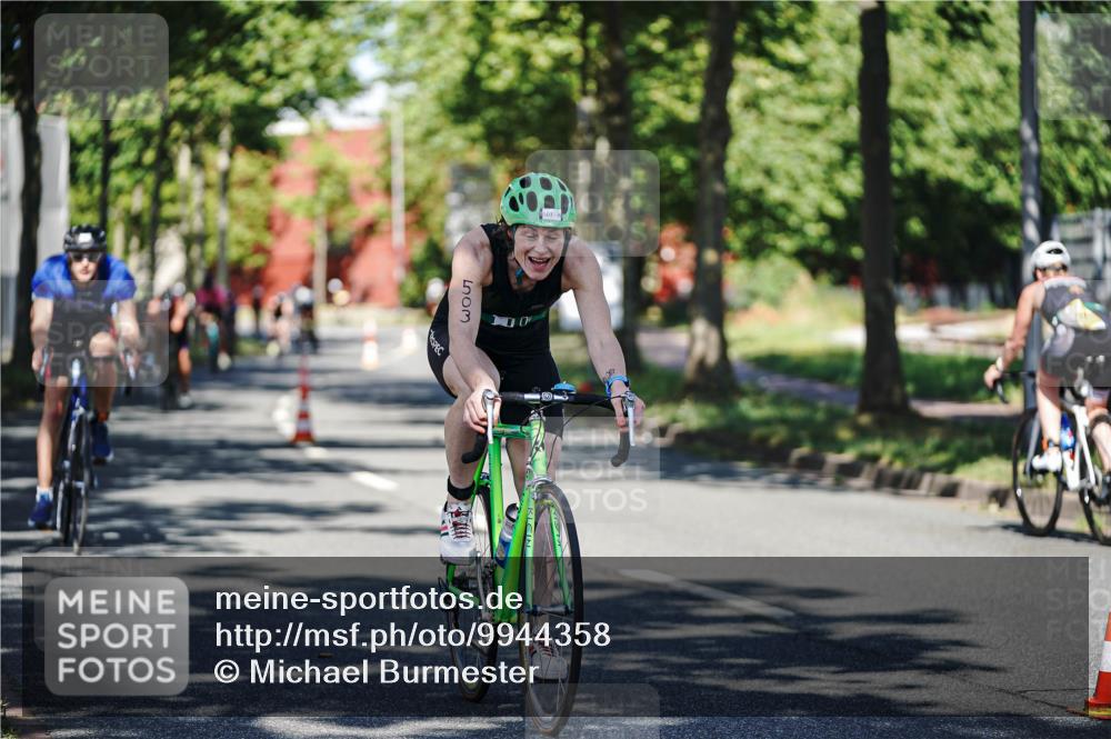 09.08.2026 - GEWOBA Citytriathlon Bremen Michael Burmester http://msf.ph/oto/9944358 09.08.2026 10:32:55 Radfahren 7, 173, 303, 305, 330, 353, 370, 419, 452, 457, 486, 493, 503, 508, 526 meine-sportfotos.de
