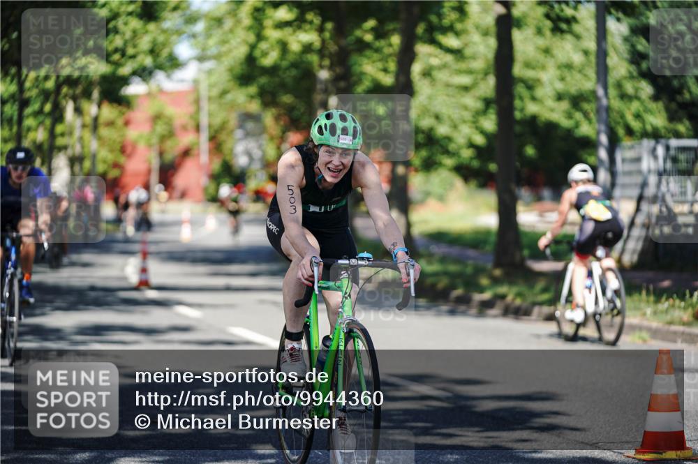 09.08.2026 - GEWOBA Citytriathlon Bremen Michael Burmester http://msf.ph/oto/9944360 09.08.2026 10:32:55 Radfahren 7, 173, 303, 305, 330, 353, 370, 419, 452, 457, 486, 493, 503, 508, 526 meine-sportfotos.de