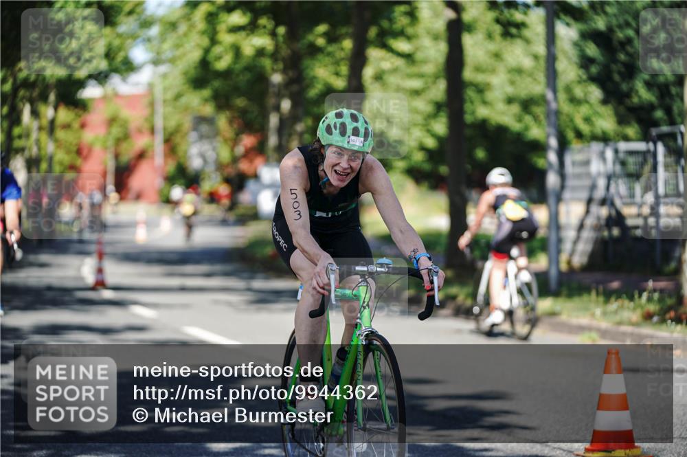 09.08.2026 - GEWOBA Citytriathlon Bremen Michael Burmester http://msf.ph/oto/9944362 09.08.2026 10:32:55 Radfahren 7, 173, 303, 305, 330, 353, 370, 419, 452, 457, 486, 493, 503, 508, 526 meine-sportfotos.de