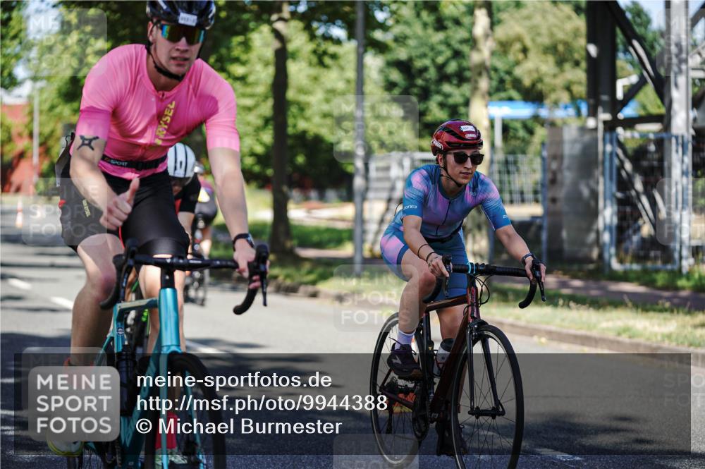 09.08.2026 - GEWOBA Citytriathlon Bremen Michael Burmester http://msf.ph/oto/9944388 09.08.2026 10:33:02 Radfahren 1, 83, 103, 173, 305, 353, 370, 413, 419, 453, 457, 486, 493, 503, 508, 526 meine-sportfotos.de