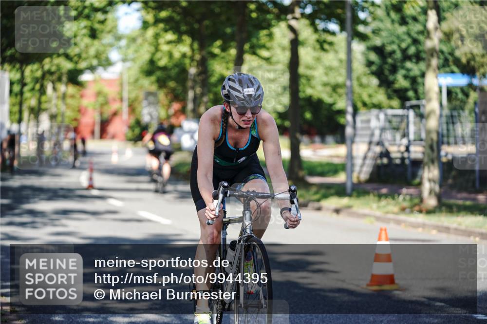 09.08.2026 - GEWOBA Citytriathlon Bremen Michael Burmester http://msf.ph/oto/9944395 09.08.2026 10:33:03 Radfahren 1, 63, 83, 103, 173, 353, 370, 413, 419, 453, 457, 486, 493, 503, 508, 526 meine-sportfotos.de