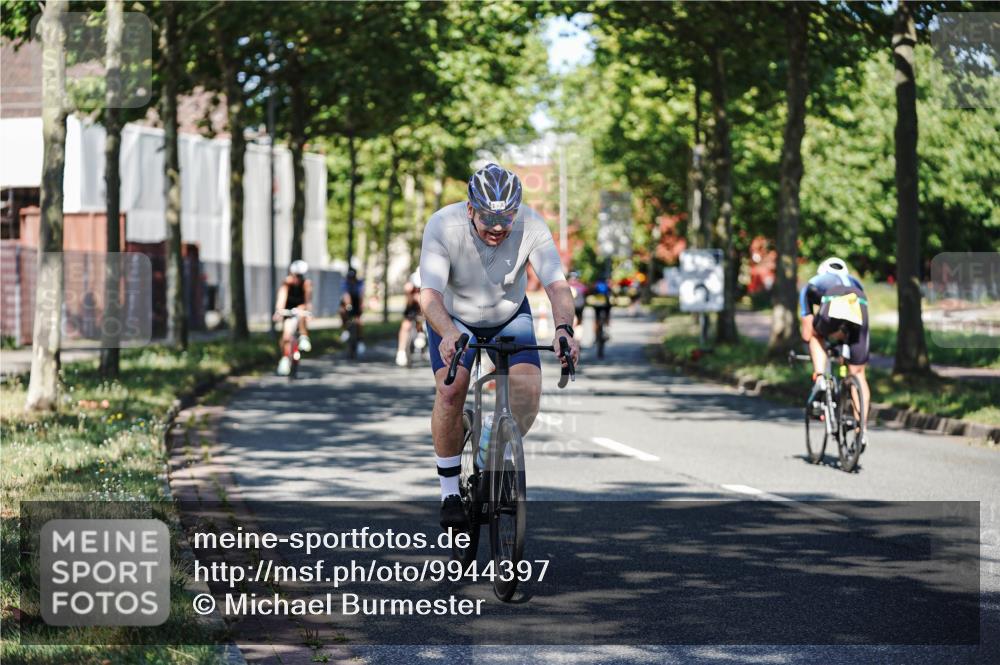 09.08.2026 - GEWOBA Citytriathlon Bremen Michael Burmester http://msf.ph/oto/9944397 09.08.2026 10:33:04 Radfahren 1, 63, 83, 103, 173, 302, 353, 370, 413, 419, 453, 457, 483, 486, 493, 503, 526 meine-sportfotos.de
