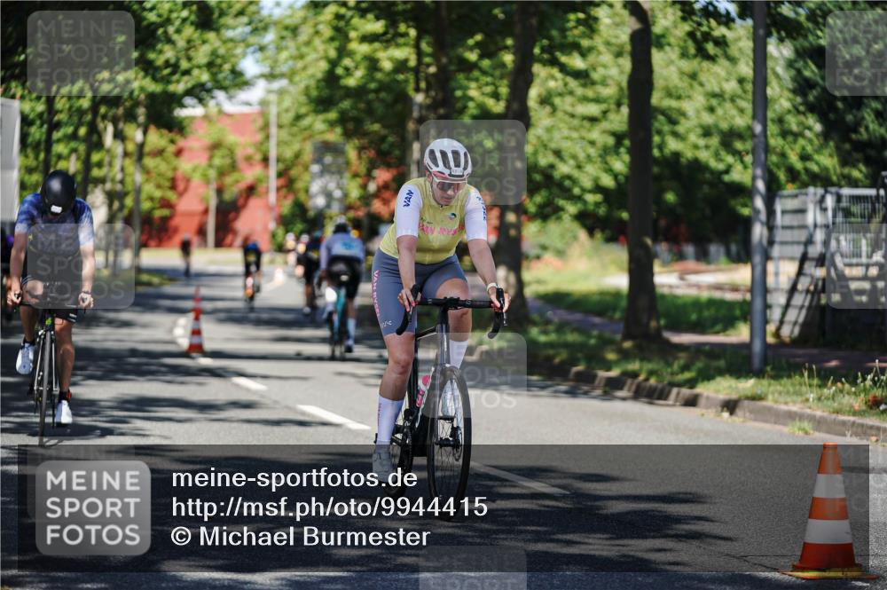 09.08.2026 - GEWOBA Citytriathlon Bremen Michael Burmester http://msf.ph/oto/9944415 09.08.2026 10:33:08 Radfahren 1, 63, 83, 103, 173, 302, 353, 413, 419, 453, 457, 483, 486, 493, 526 meine-sportfotos.de