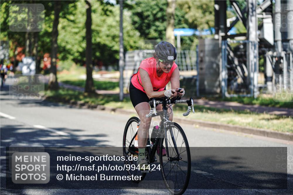 09.08.2026 - GEWOBA Citytriathlon Bremen Michael Burmester http://msf.ph/oto/9944424 09.08.2026 10:33:10 Radfahren 1, 63, 83, 103, 173, 302, 353, 413, 419, 453, 457, 483, 486, 493 meine-sportfotos.de
