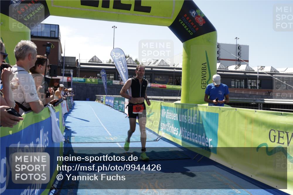 09.08.2026 - GEWOBA Citytriathlon Bremen Yannick Fuchs http://msf.ph/oto/9944426 09.08.2026 14:16:48 Ziel 835 meine-sportfotos.de