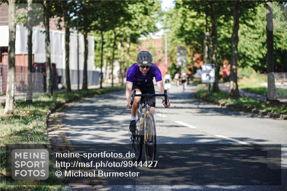 09.08.2026 - GEWOBA Citytriathlon Bremen Michael Burmester http://msf.ph/oto/9944427 09.08.2026 10:33:11 Radfahren 1, 63, 83, 103, 173, 302, 413, 419, 453, 457, 483, 486, 493 meine-sportfotos.de