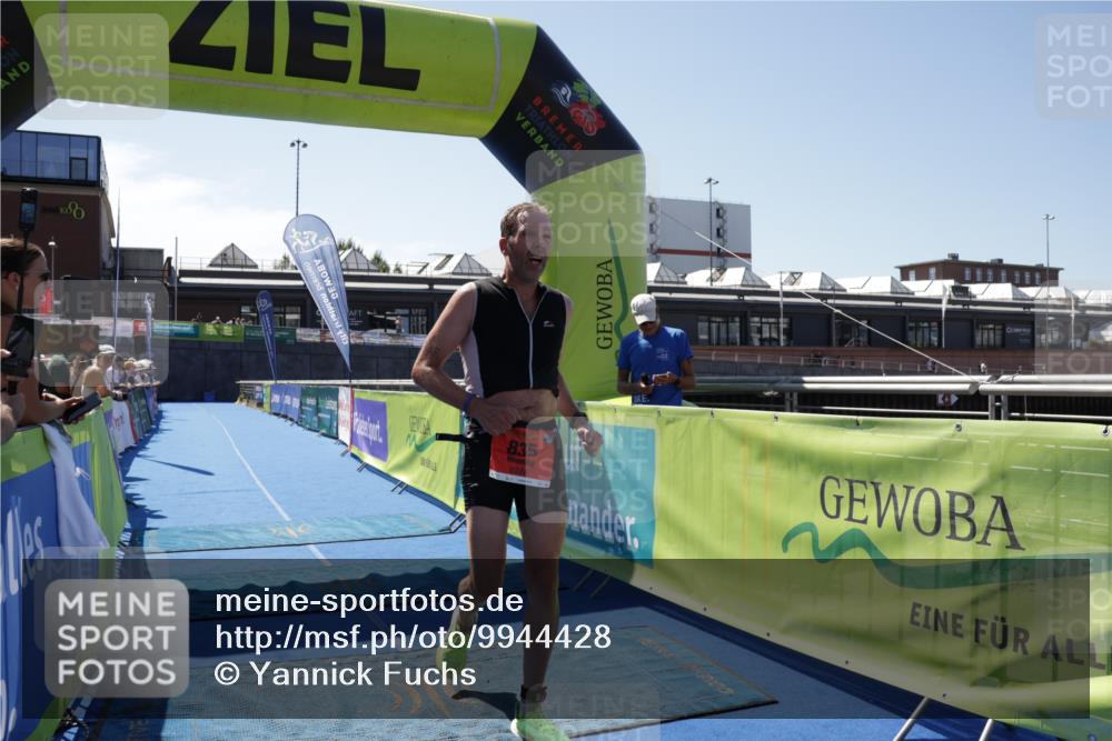 09.08.2026 - GEWOBA Citytriathlon Bremen Yannick Fuchs http://msf.ph/oto/9944428 09.08.2026 14:16:49 Ziel 835 meine-sportfotos.de