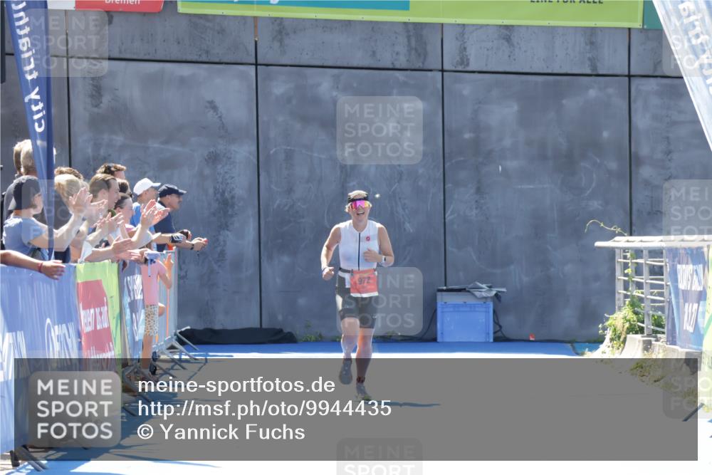 09.08.2026 - GEWOBA Citytriathlon Bremen Yannick Fuchs http://msf.ph/oto/9944435 09.08.2026 14:17:05 Ziel  meine-sportfotos.de