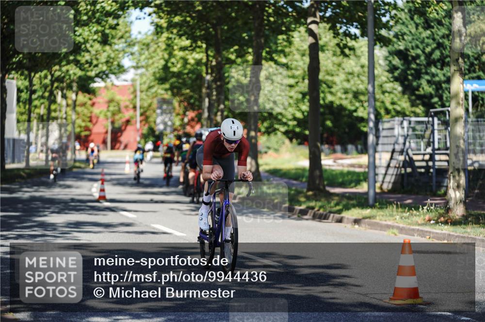 09.08.2026 - GEWOBA Citytriathlon Bremen Michael Burmester http://msf.ph/oto/9944436 09.08.2026 10:33:17 Radfahren 63, 83, 103, 177, 302, 410, 413, 453, 483, 484 meine-sportfotos.de