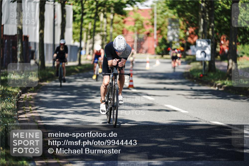 09.08.2026 - GEWOBA Citytriathlon Bremen Michael Burmester http://msf.ph/oto/9944443 09.08.2026 10:33:21 Radfahren 63, 177, 285, 302, 410, 433, 483, 484 meine-sportfotos.de