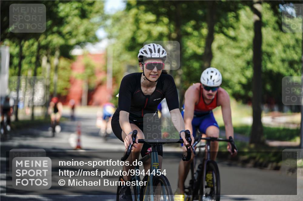 09.08.2026 - GEWOBA Citytriathlon Bremen Michael Burmester http://msf.ph/oto/9944454 09.08.2026 10:33:24 Radfahren 177, 282, 285, 302, 331, 410, 433, 483, 484 meine-sportfotos.de