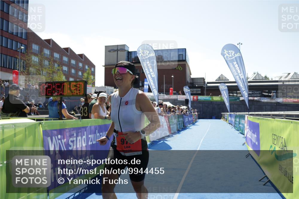 09.08.2026 - GEWOBA Citytriathlon Bremen Yannick Fuchs http://msf.ph/oto/9944455 09.08.2026 14:17:13 Ziel 972 meine-sportfotos.de