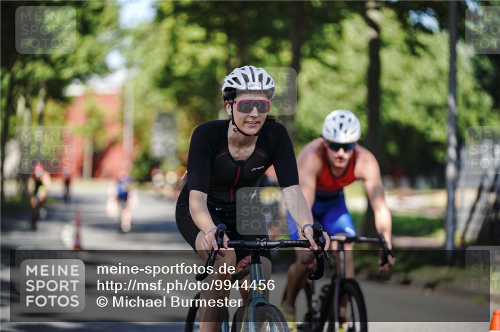 09.08.2026 - GEWOBA Citytriathlon Bremen Michael Burmester http://msf.ph/oto/9944456 09.08.2026 10:33:24 Radfahren 177, 282, 285, 302, 331, 410, 433, 483, 484 meine-sportfotos.de