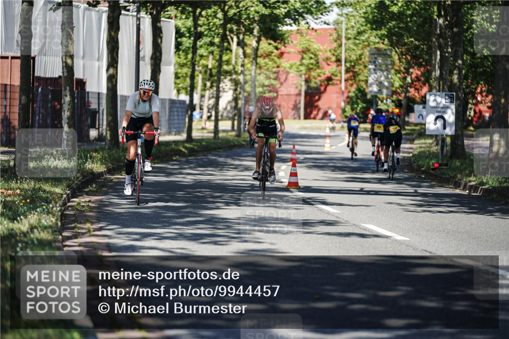 09.08.2026 - GEWOBA Citytriathlon Bremen Michael Burmester http://msf.ph/oto/9944457 09.08.2026 10:33:26 Radfahren 177, 282, 285, 331, 410, 433, 484 meine-sportfotos.de