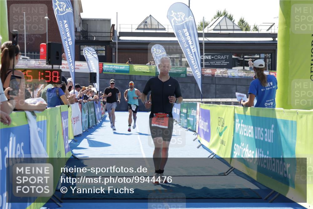 09.08.2026 - GEWOBA Citytriathlon Bremen Yannick Fuchs http://msf.ph/oto/9944476 09.08.2026 14:18:00 Ziel 826, 1117 meine-sportfotos.de