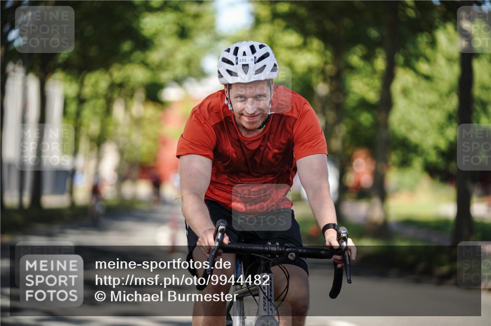 09.08.2026 - GEWOBA Citytriathlon Bremen Michael Burmester http://msf.ph/oto/9944482 09.08.2026 10:33:35 Radfahren 282, 285, 331, 410, 433, 484, 510 meine-sportfotos.de