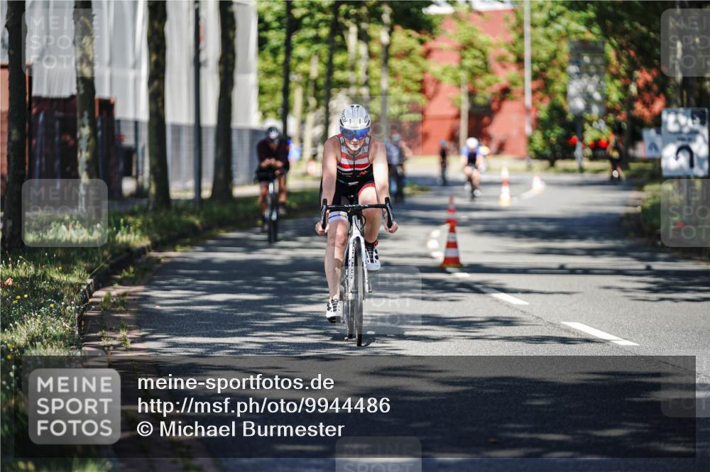 09.08.2026 - GEWOBA Citytriathlon Bremen Michael Burmester http://msf.ph/oto/9944486 09.08.2026 10:33:40 Radfahren 215, 280, 282, 331, 455, 492, 510, 532 meine-sportfotos.de