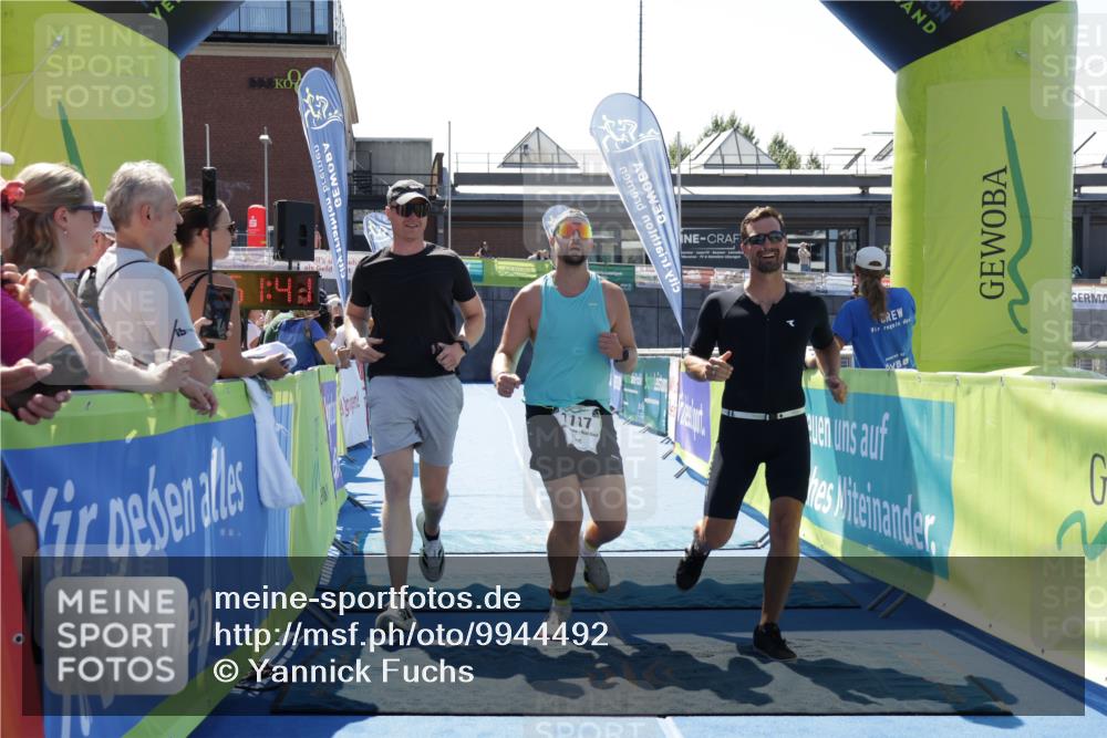 09.08.2026 - GEWOBA Citytriathlon Bremen Yannick Fuchs http://msf.ph/oto/9944492 09.08.2026 14:18:03 Ziel 826, 1117 meine-sportfotos.de