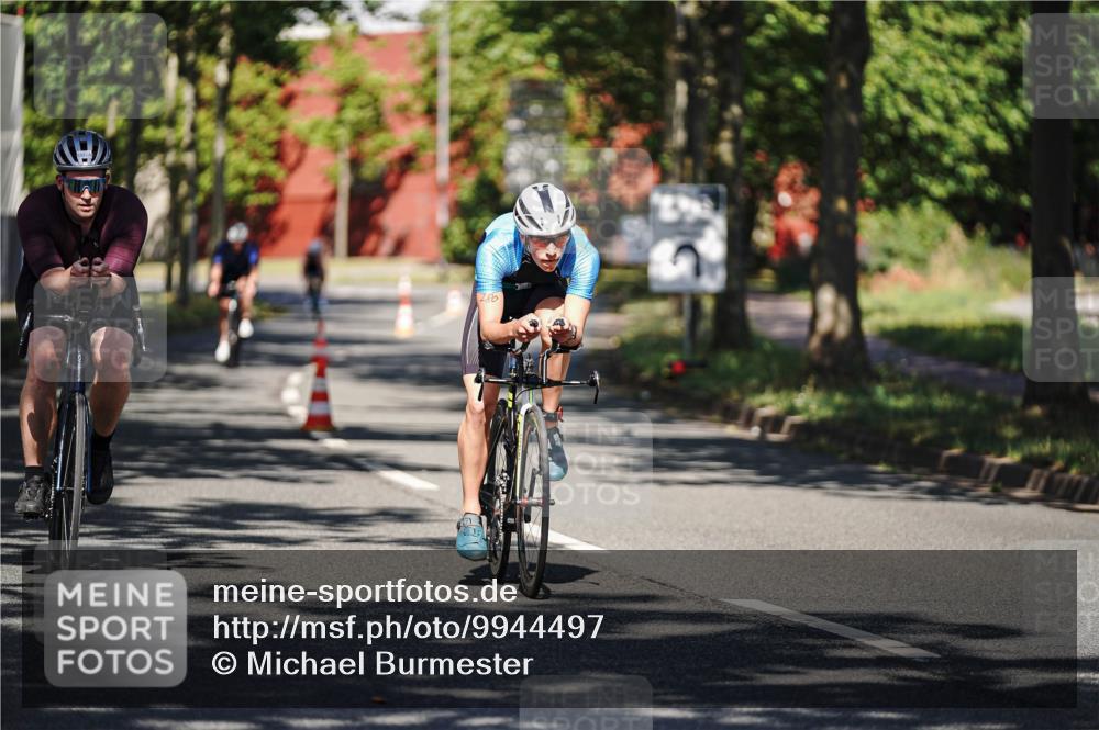 09.08.2026 - GEWOBA Citytriathlon Bremen Michael Burmester http://msf.ph/oto/9944497 09.08.2026 10:33:42 Radfahren 215, 280, 282, 331, 455, 492, 510, 532 meine-sportfotos.de