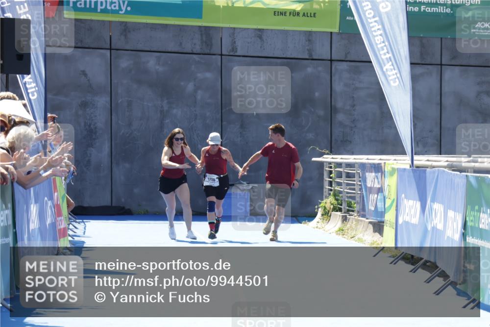 09.08.2026 - GEWOBA Citytriathlon Bremen Yannick Fuchs http://msf.ph/oto/9944501 09.08.2026 14:18:21 Ziel  meine-sportfotos.de