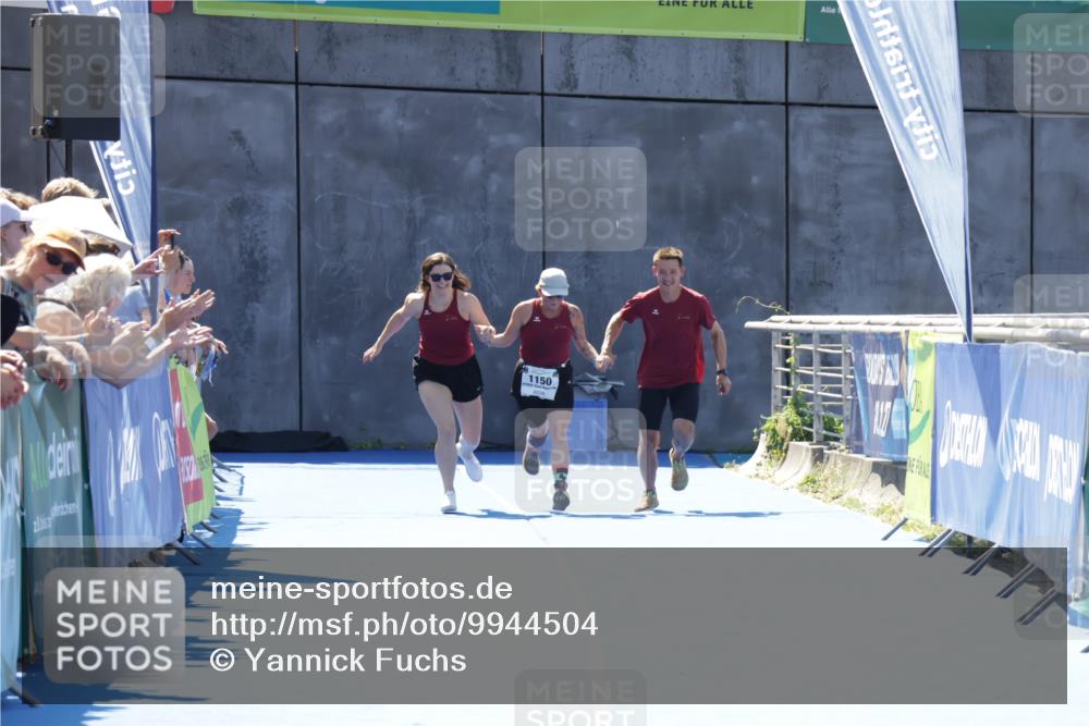 09.08.2026 - GEWOBA Citytriathlon Bremen Yannick Fuchs http://msf.ph/oto/9944504 09.08.2026 14:18:21 Ziel  meine-sportfotos.de