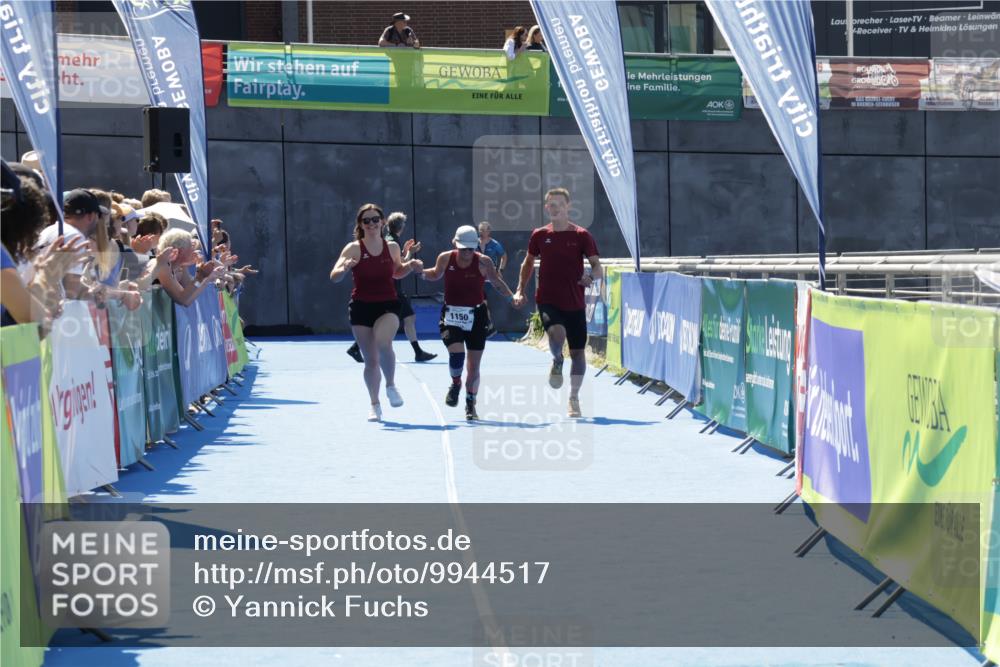 09.08.2026 - GEWOBA Citytriathlon Bremen Yannick Fuchs http://msf.ph/oto/9944517 09.08.2026 14:18:25 Ziel 1150 meine-sportfotos.de