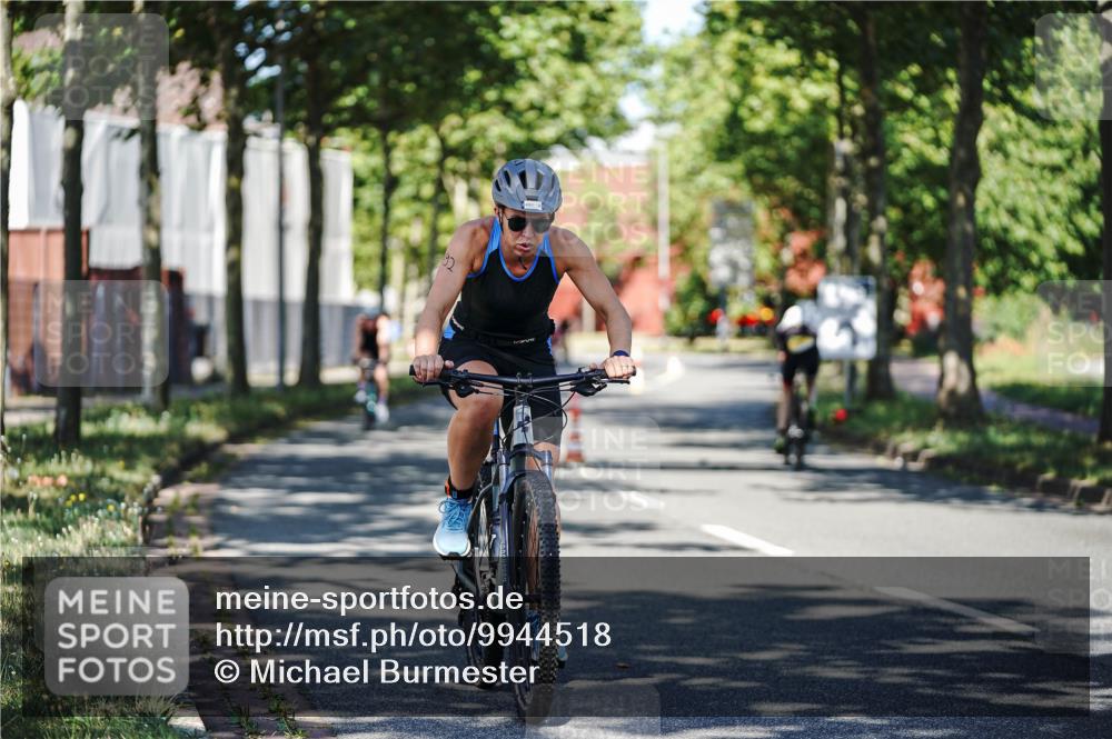 09.08.2026 - GEWOBA Citytriathlon Bremen Michael Burmester http://msf.ph/oto/9944518 09.08.2026 10:33:48 Radfahren 215, 280, 455, 474, 492, 510, 532 meine-sportfotos.de