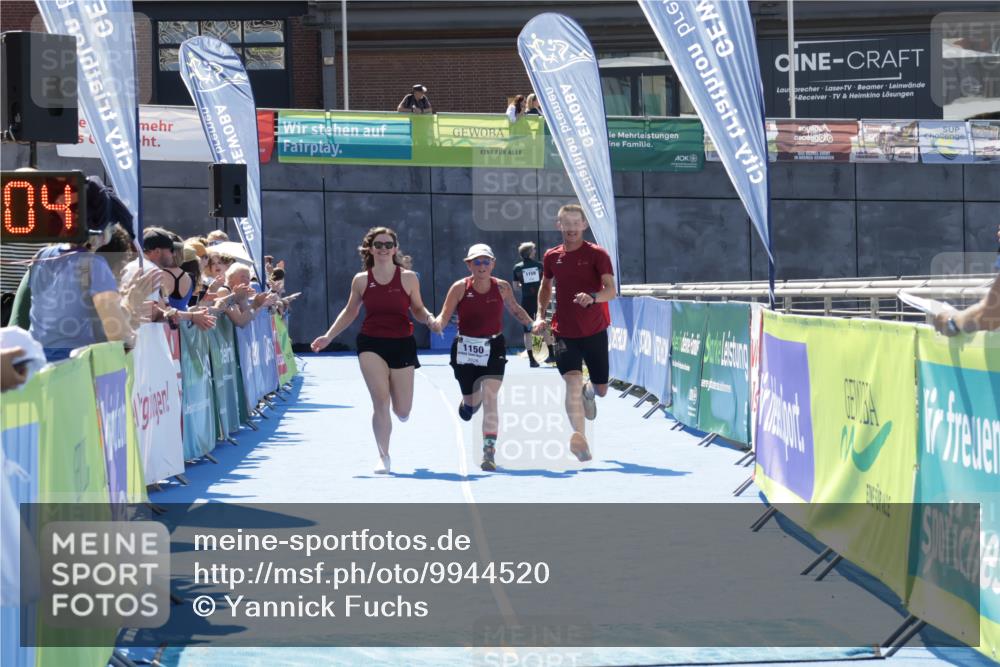 09.08.2026 - GEWOBA Citytriathlon Bremen Yannick Fuchs http://msf.ph/oto/9944520 09.08.2026 14:18:26 Ziel 1150 meine-sportfotos.de