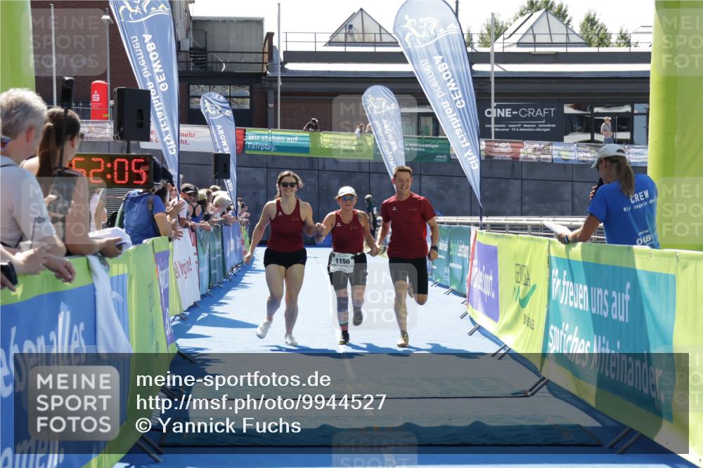 09.08.2026 - GEWOBA Citytriathlon Bremen Yannick Fuchs http://msf.ph/oto/9944527 09.08.2026 14:18:28 Ziel 1150 meine-sportfotos.de
