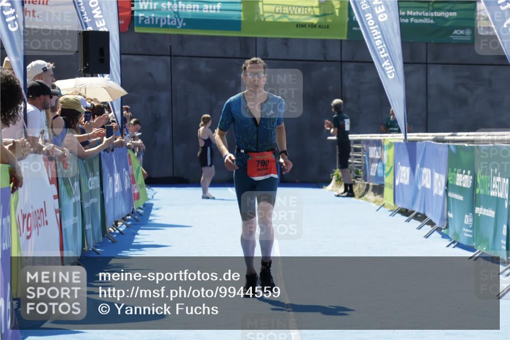 09.08.2026 - GEWOBA Citytriathlon Bremen Yannick Fuchs http://msf.ph/oto/9944559 09.08.2026 14:18:36 Ziel 790 meine-sportfotos.de