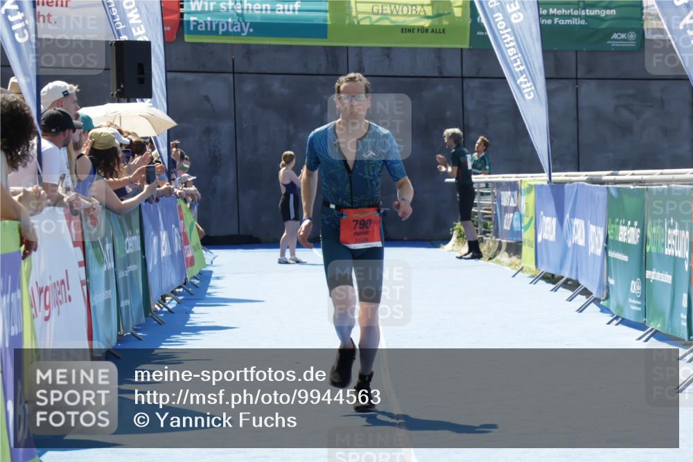 09.08.2026 - GEWOBA Citytriathlon Bremen Yannick Fuchs http://msf.ph/oto/9944563 09.08.2026 14:18:36 Ziel 790 meine-sportfotos.de
