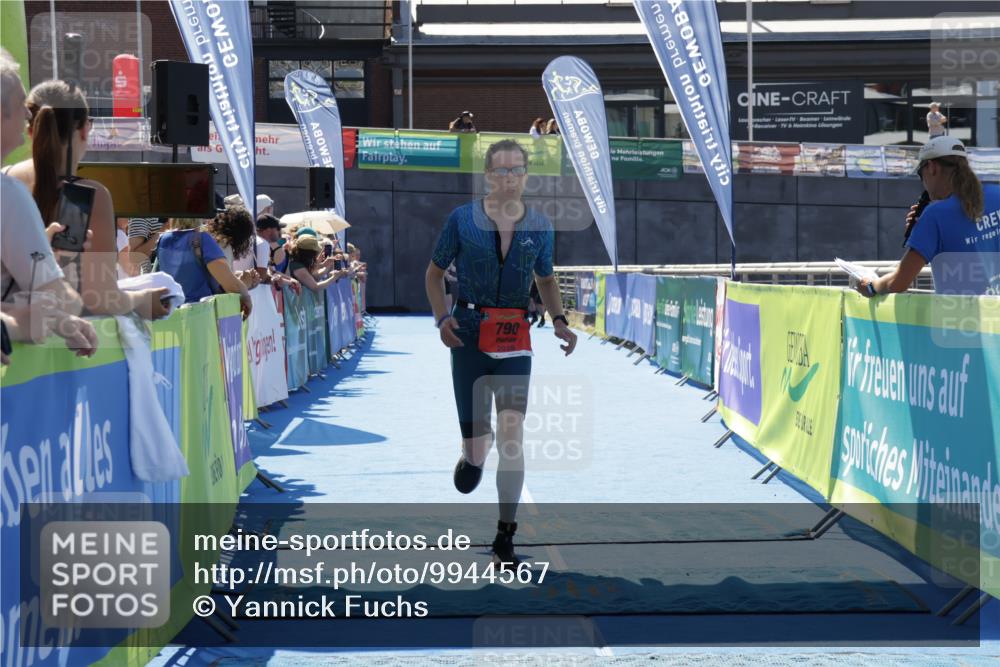 09.08.2026 - GEWOBA Citytriathlon Bremen Yannick Fuchs http://msf.ph/oto/9944567 09.08.2026 14:18:38 Ziel 790 meine-sportfotos.de