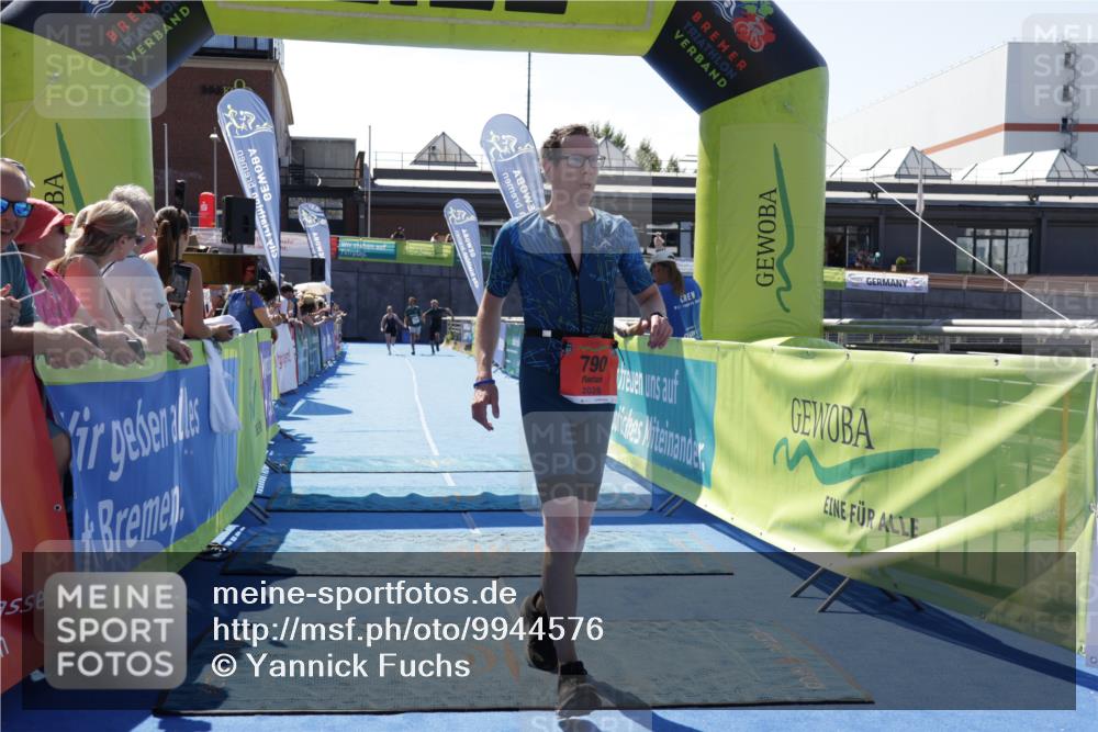 09.08.2026 - GEWOBA Citytriathlon Bremen Yannick Fuchs http://msf.ph/oto/9944576 09.08.2026 14:18:40 Ziel 790 meine-sportfotos.de