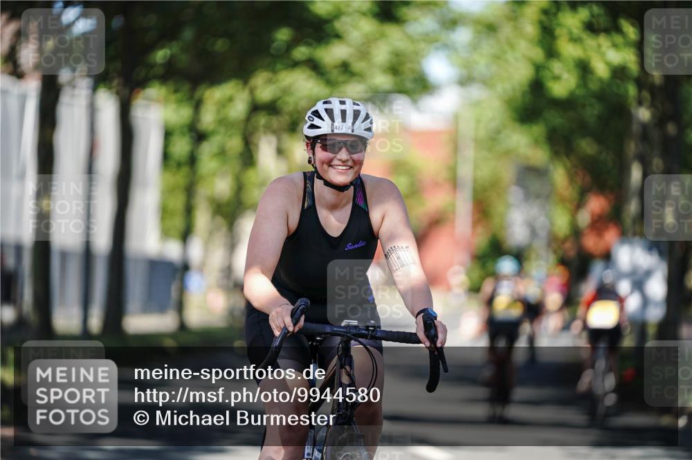 09.08.2026 - GEWOBA Citytriathlon Bremen Michael Burmester http://msf.ph/oto/9944580 09.08.2026 10:34:19 Radfahren 386, 477, 495 meine-sportfotos.de