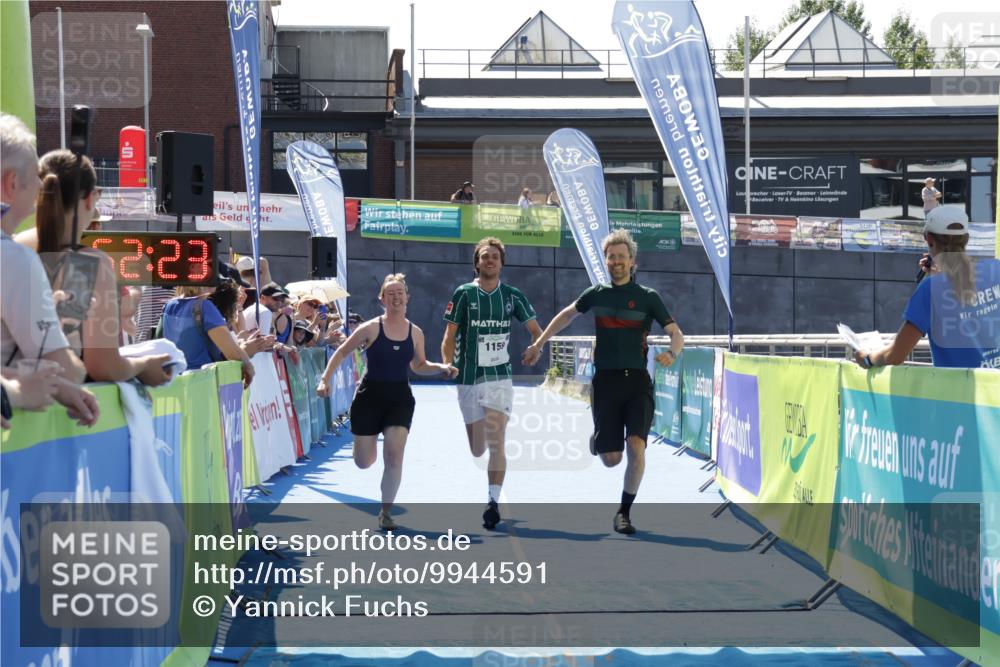 09.08.2026 - GEWOBA Citytriathlon Bremen Yannick Fuchs http://msf.ph/oto/9944591 09.08.2026 14:18:45 Ziel 1159 meine-sportfotos.de