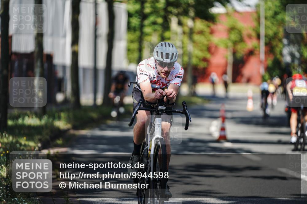 09.08.2026 - GEWOBA Citytriathlon Bremen Michael Burmester http://msf.ph/oto/9944598 09.08.2026 10:34:37 Radfahren 47, 99, 193, 367, 386, 521 meine-sportfotos.de