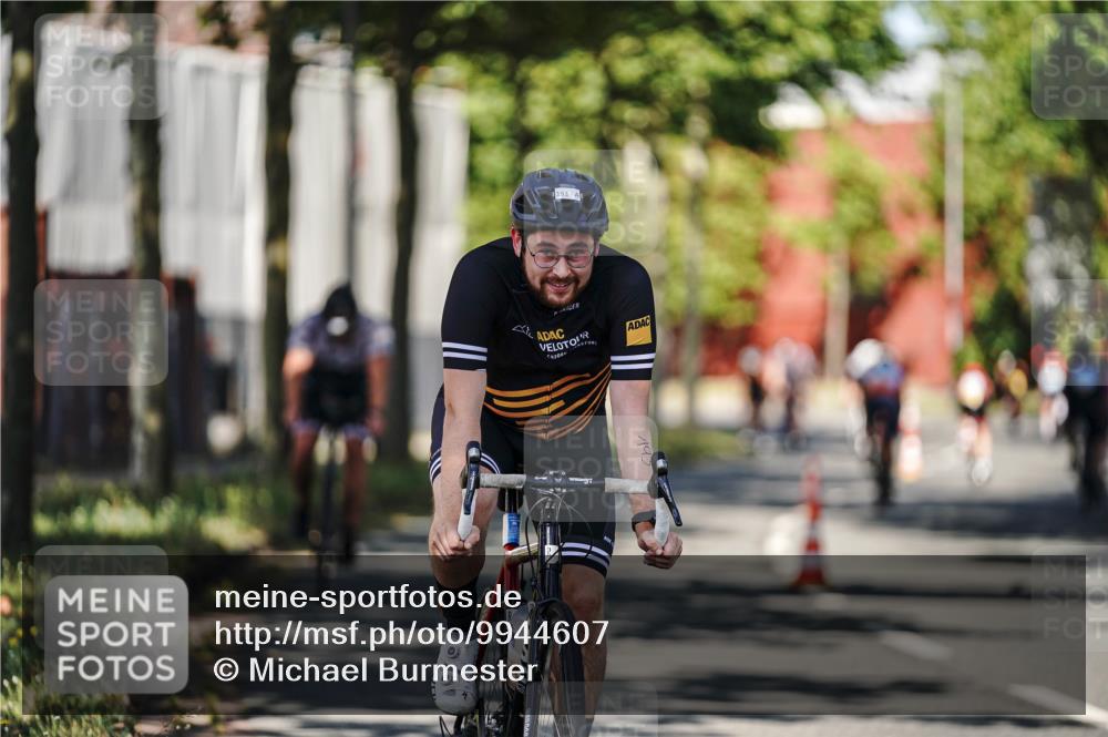09.08.2026 - GEWOBA Citytriathlon Bremen Michael Burmester http://msf.ph/oto/9944607 09.08.2026 10:34:41 Radfahren 47, 99, 193, 209, 367, 399, 439, 521 meine-sportfotos.de