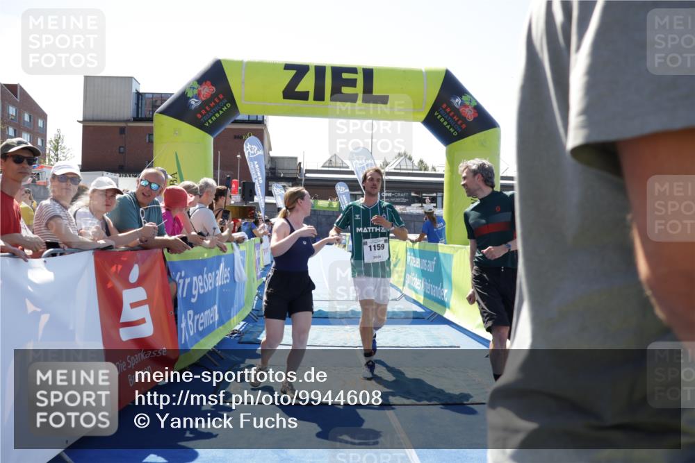09.08.2026 - GEWOBA Citytriathlon Bremen Yannick Fuchs http://msf.ph/oto/9944608 09.08.2026 14:18:48 Ziel 1159 meine-sportfotos.de