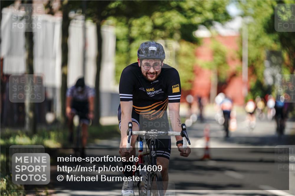 09.08.2026 - GEWOBA Citytriathlon Bremen Michael Burmester http://msf.ph/oto/9944609 09.08.2026 10:34:41 Radfahren 47, 99, 193, 209, 367, 399, 439, 521 meine-sportfotos.de