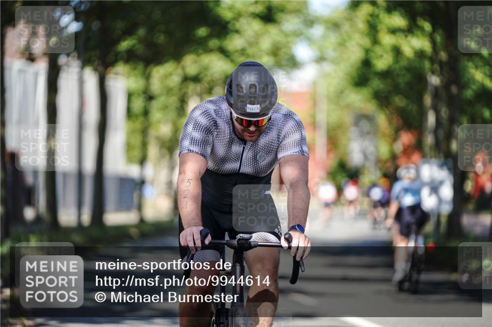 09.08.2026 - GEWOBA Citytriathlon Bremen Michael Burmester http://msf.ph/oto/9944614 09.08.2026 10:34:44 Radfahren 47, 99, 137, 193, 209, 367, 399, 439, 521 meine-sportfotos.de